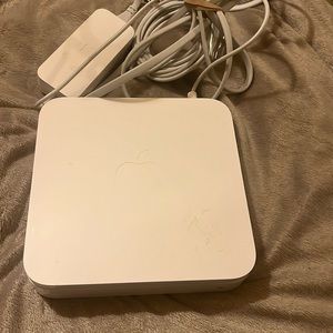 Apple AirPort Extreme base Station